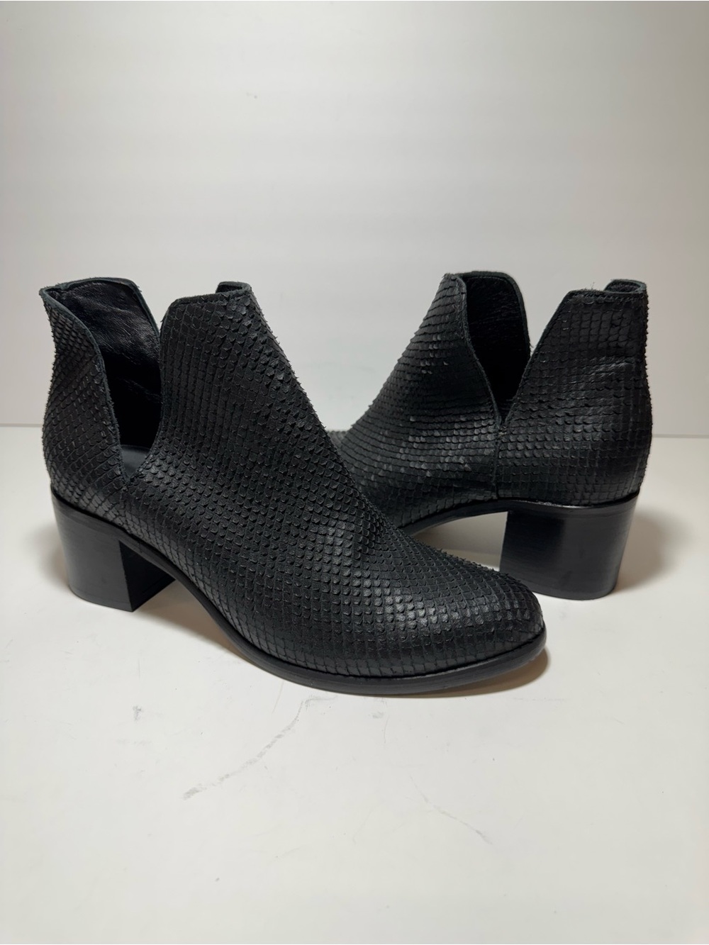 CORDANI women's barrett cobra print slip on boot in black cobra Size 38 US 7.5